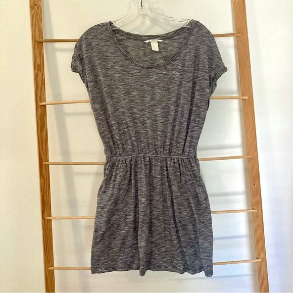 H&M Short Sleeve Dress EUC - Picture 1 of 5
